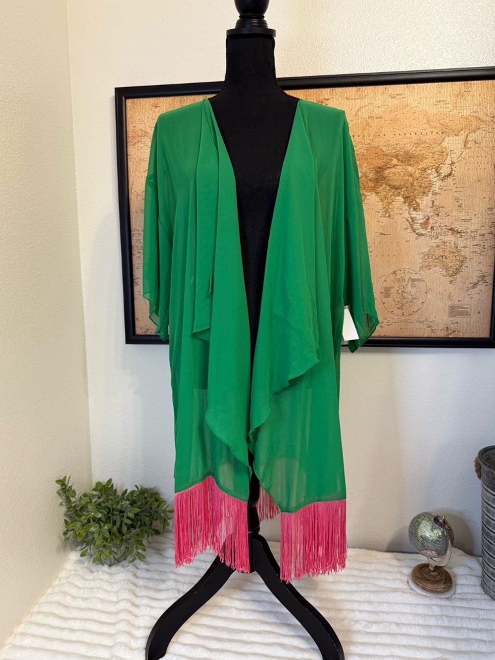 Lularoe Monroe Kimono size large